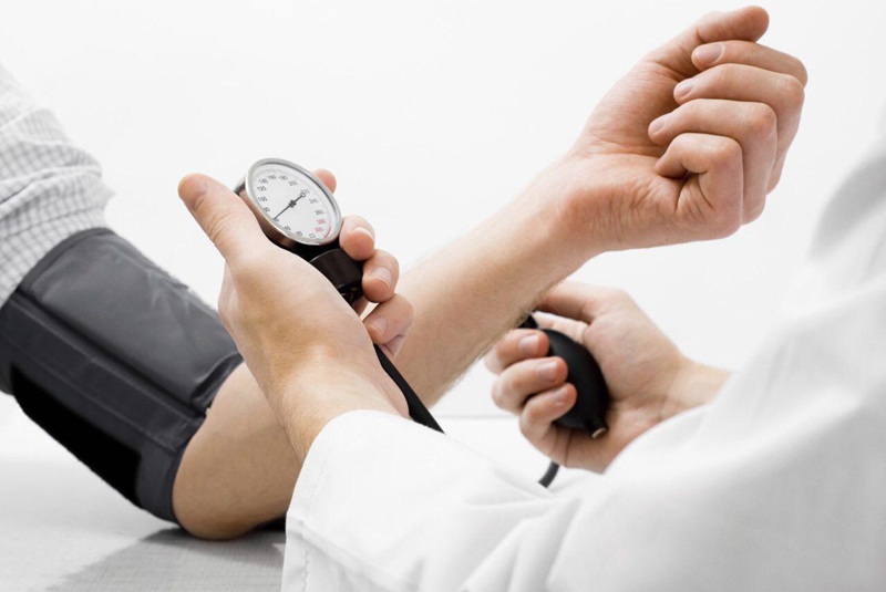 فشار خون بالا چیست؟ علائم، علل، درمان و راههای پیشگیری از فشار خون 1 فشار خون بالا