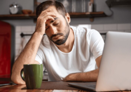 هر علامت بدن را به کمبود ویتامین‌ها ربط ندهید | سردی دست و پا واقعا نشانه کم‌خونی است؟